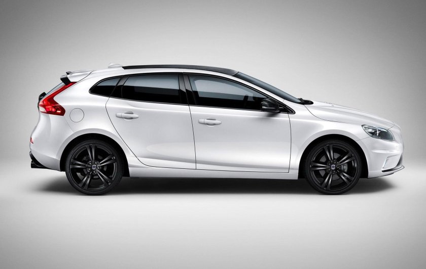 Volvo v40 2015