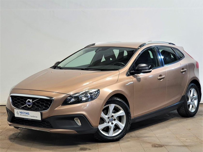 Volvo v40 Cross Country 1.6 AMT, 2014 отзывы