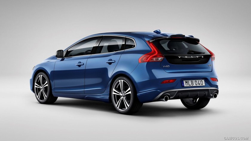 Volvo v40 2018