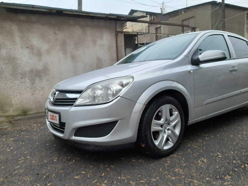 Opel astra 2007 седан
