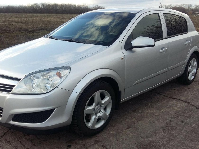 Опель Астра h 2007 хэтчбек