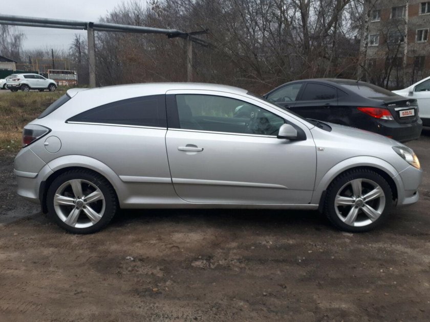 Опель Астра GTC 2008