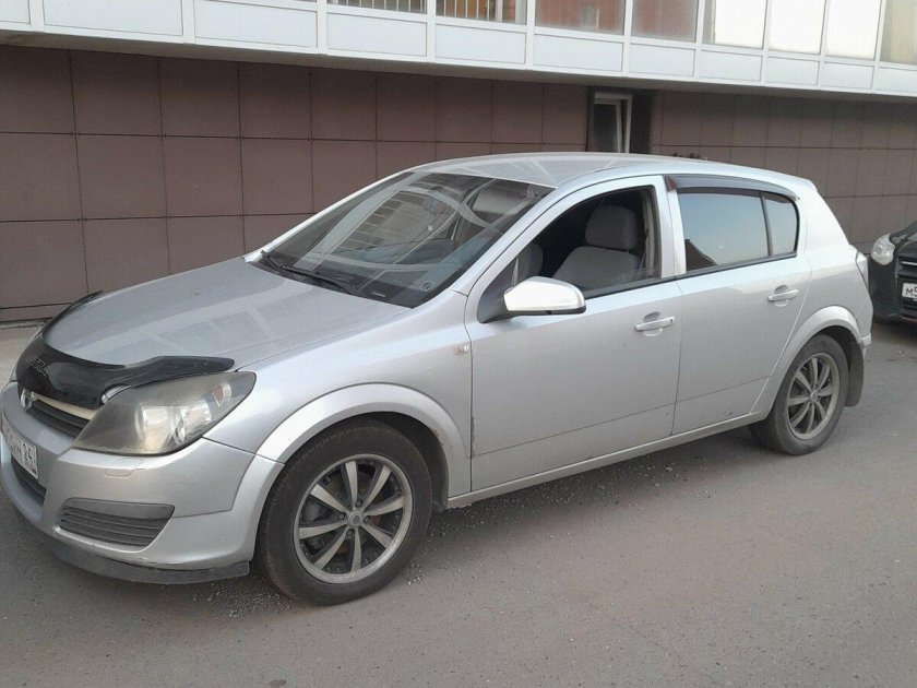 Опель Астра 2005 года выпуска