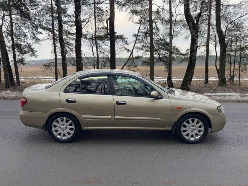 Nissan almera 2004