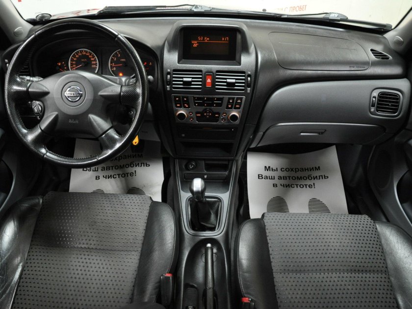 Nissan Almera n16 салон