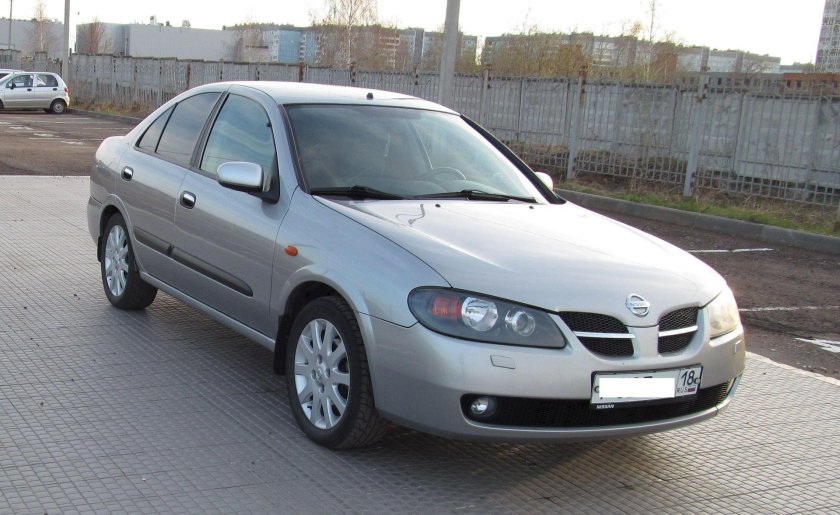 Nissan Almera 2004