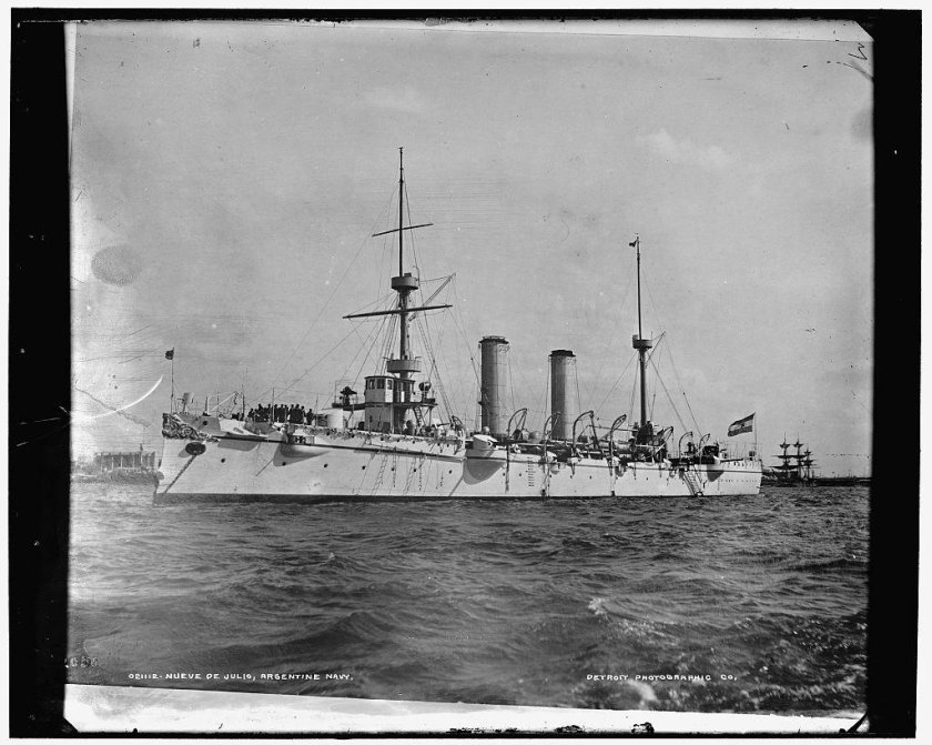 Нуэве де Хулио бронепалубный крейсер