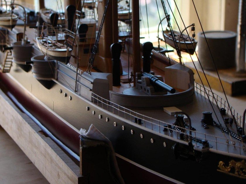 Броненосный крейсер «Эсмеральда»