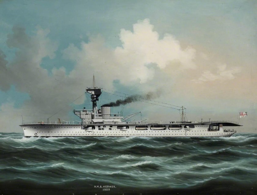 Авианосец HMS Hermes