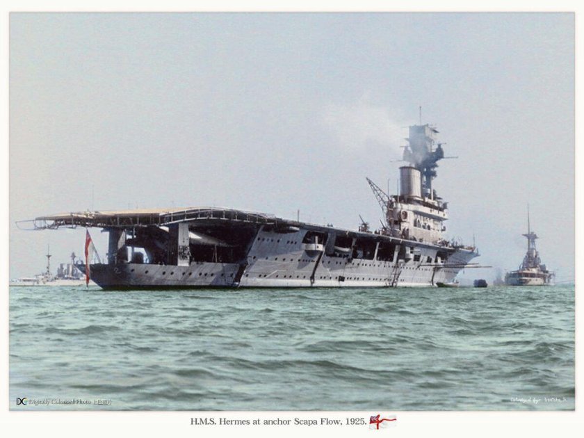 Авианосец HMS Hermes