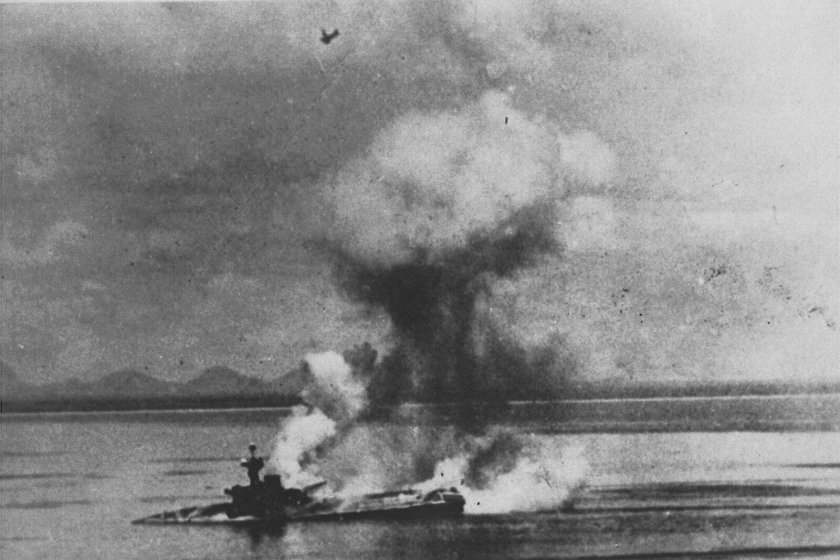 Авианосец HMS Hermes