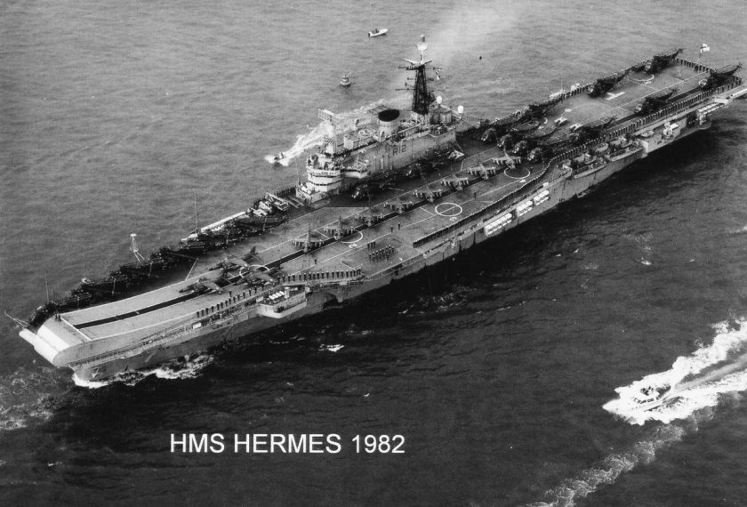 Авианосец HMS Hermes