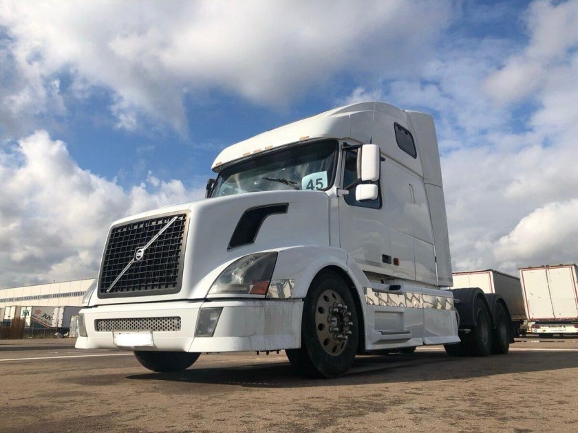Volvo VNL 2005