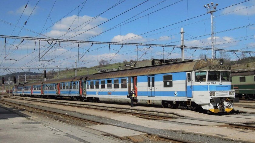 Электропоезд серии 460