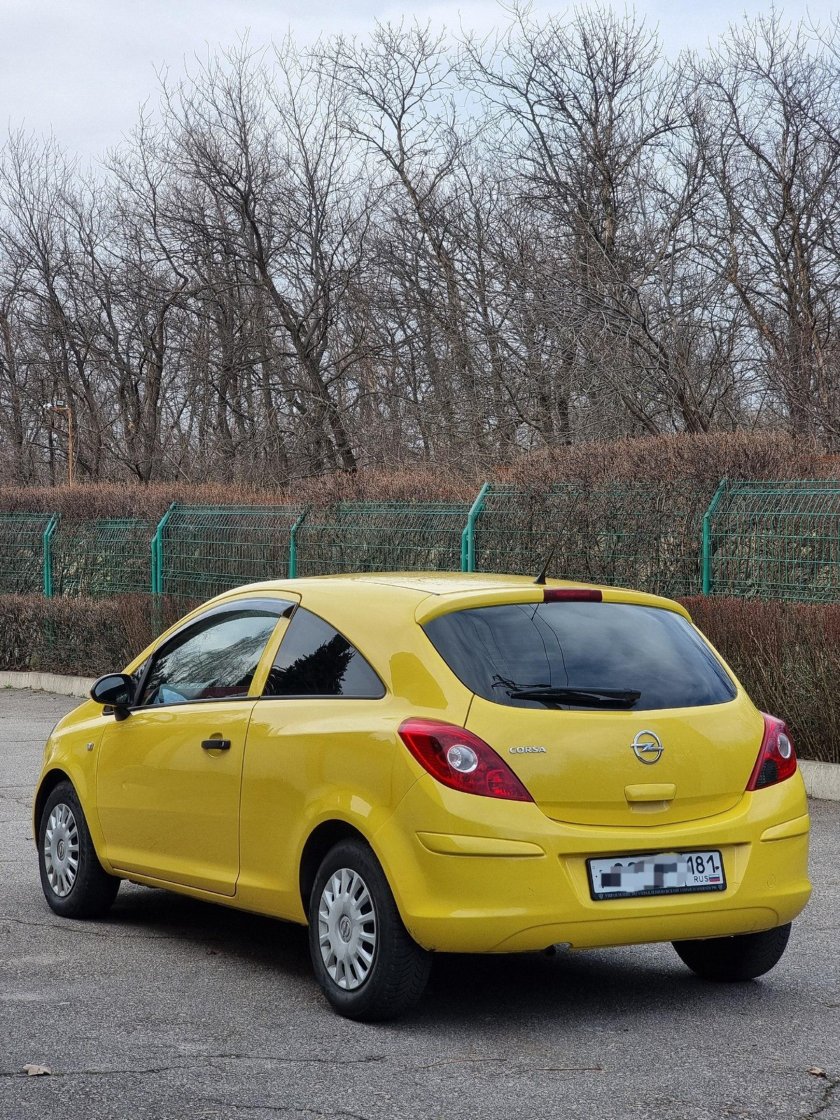 Опель корса 2012