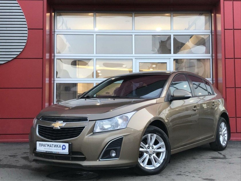 Chevrolet Cruze бежевый металлик