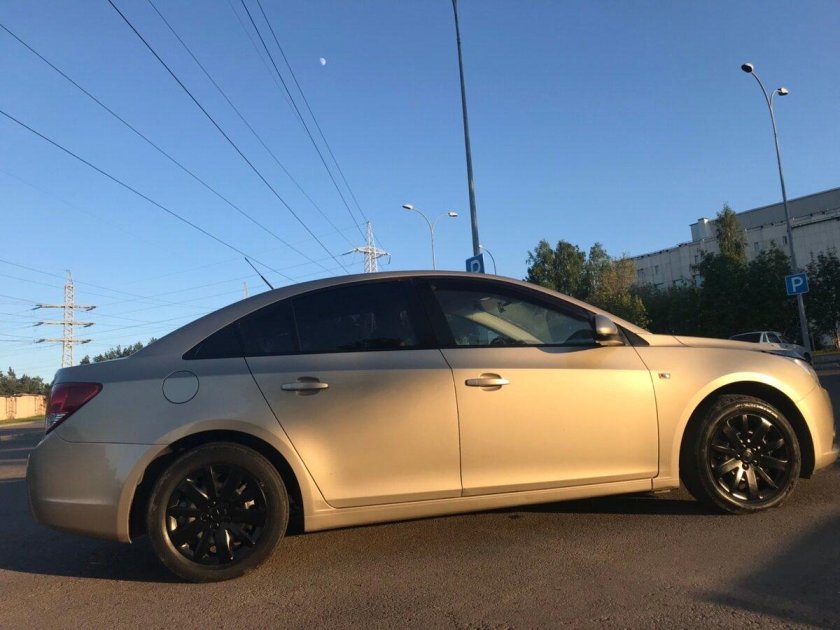 Шевроле Круз бежевый металлик