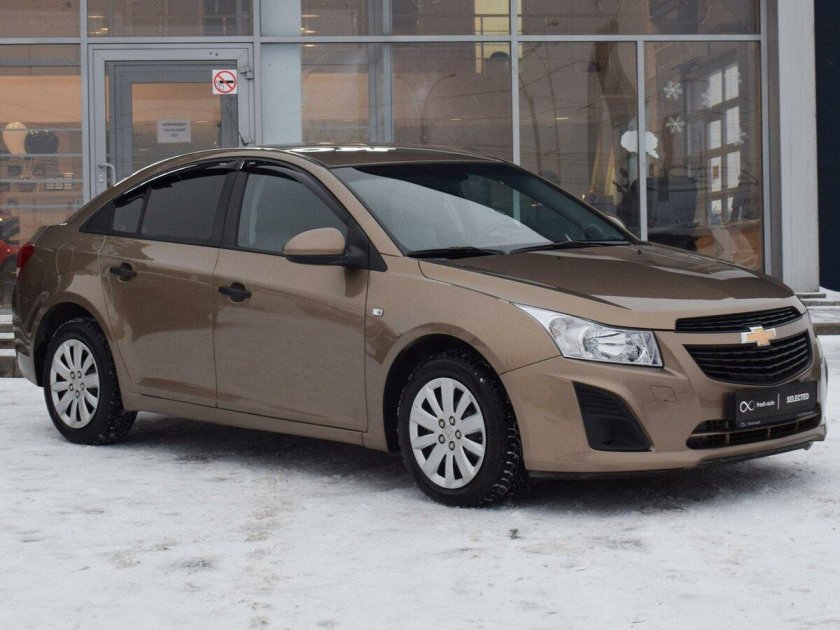 Chevrolet Cruze бежевый металлик