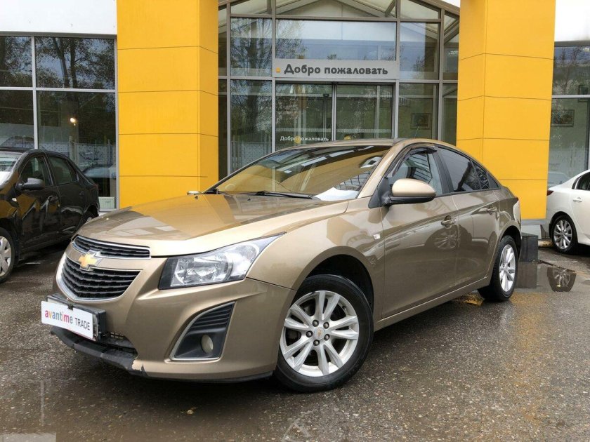 Chevrolet Cruze бежевый металлик