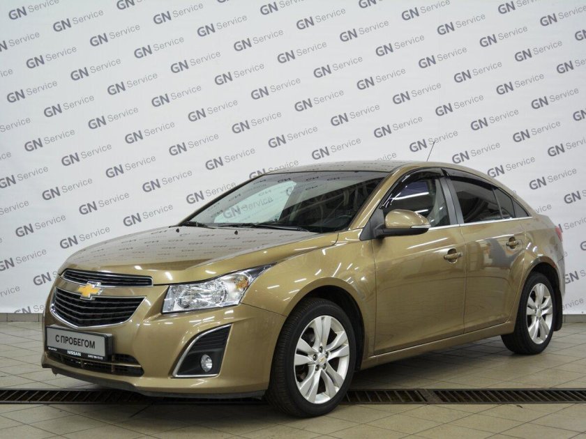 Шевроле Круз золотистый
