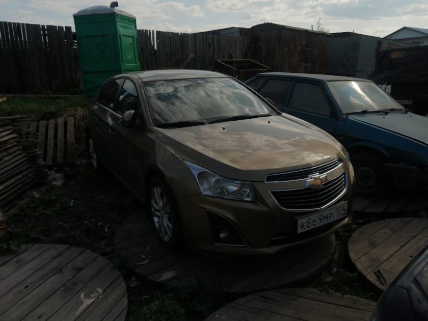 Шевроле Круз бежевый металлик