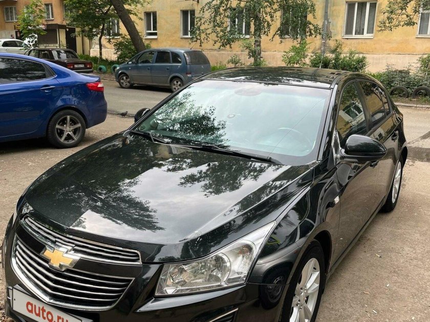 Chevrolet Cruze бежевый металлик