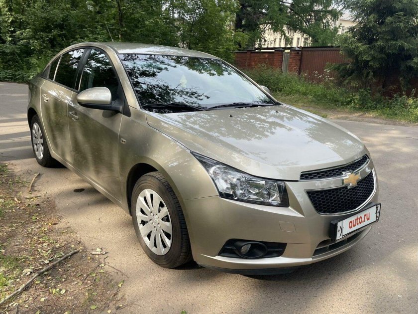 Шевроле Круз бежевый