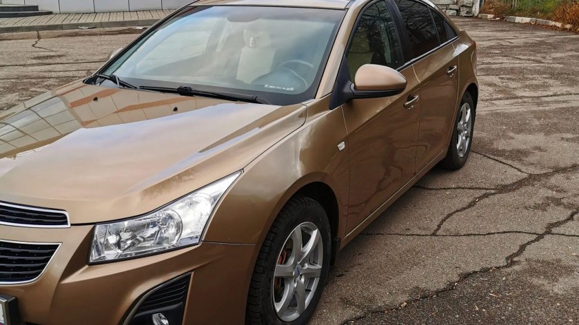 Chevrolet cruze 2011 бежевый