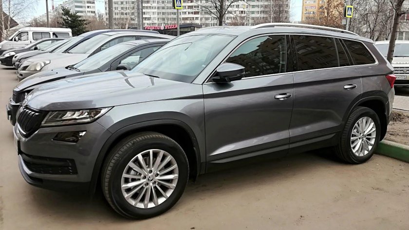Шкода Кодиак серый платинум металлик