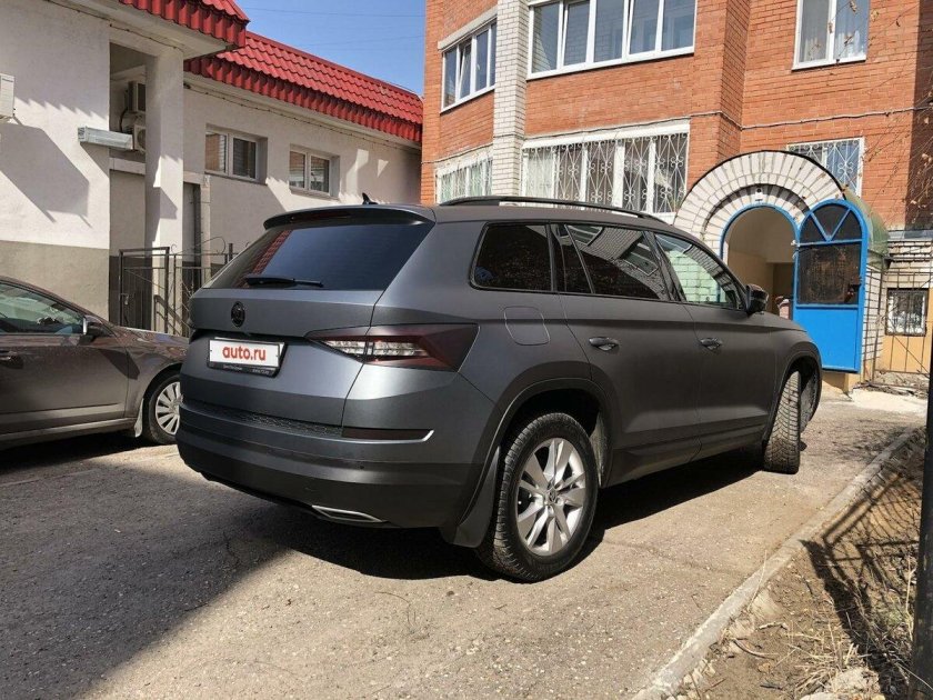 Тонировпнная черная школа Кодиак