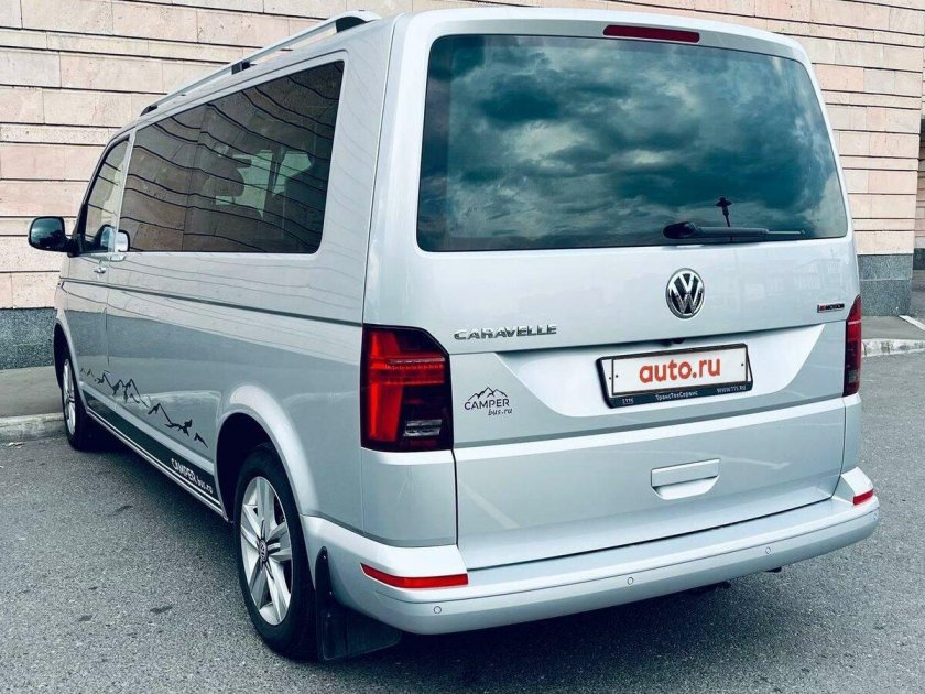 Volkswagen Caravelle long