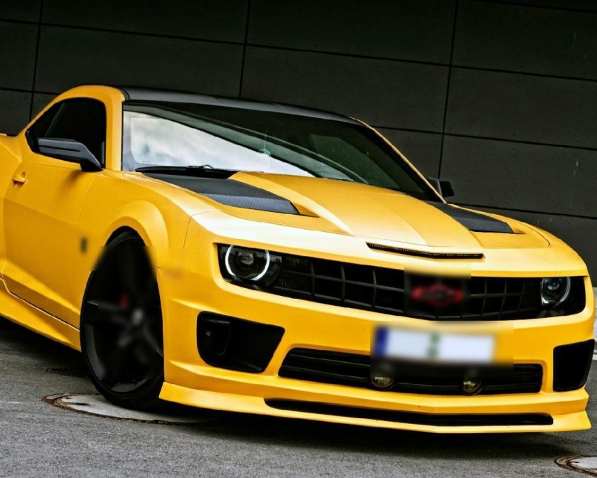 Chevrolet Camaro желтый