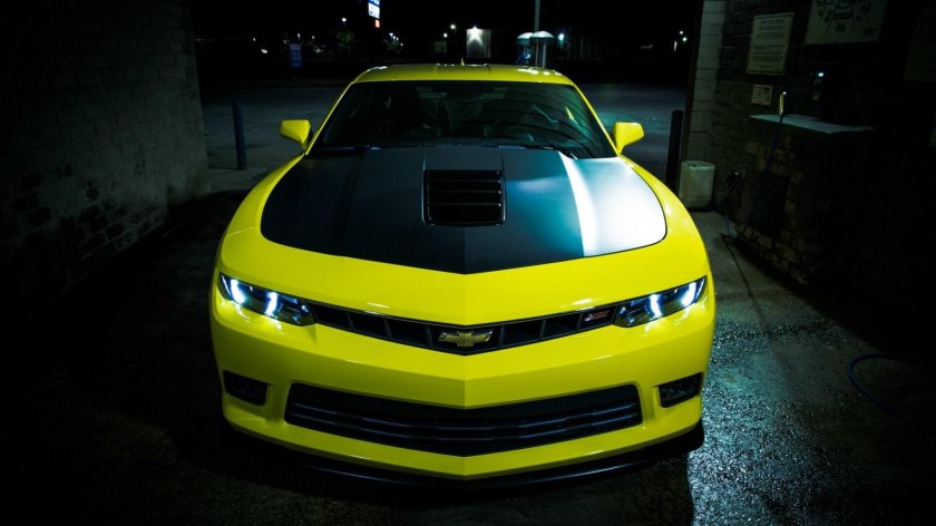 Chevrolet Camaro SS 2014 жёлтый