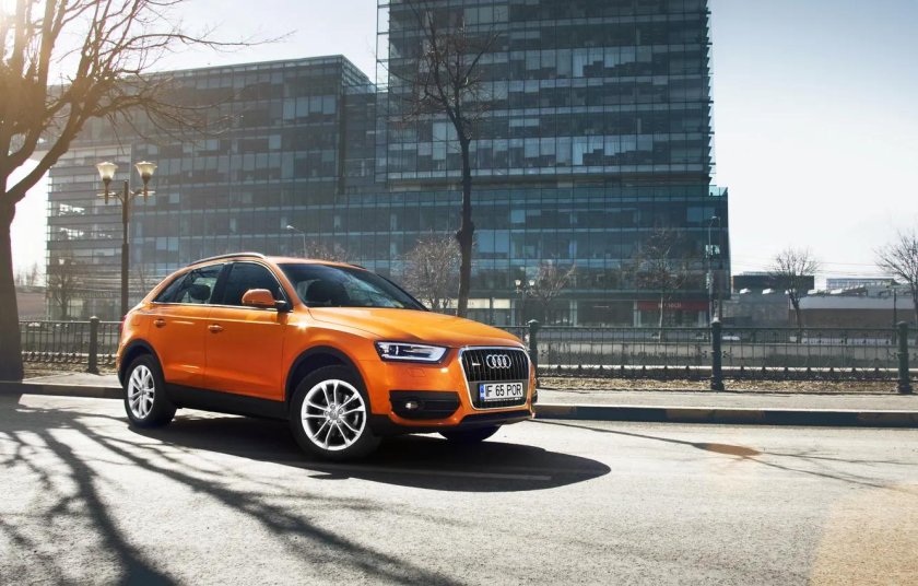Audi q3 оранжевая