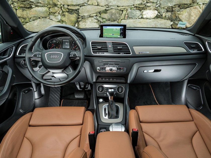 Ауди q3 салон