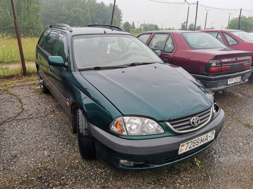 Toyota Avensis 2001