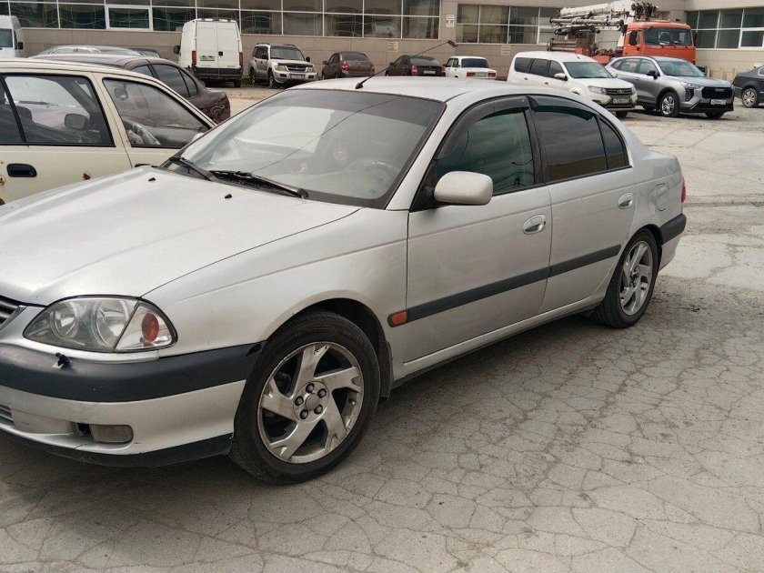 Тойота авенсис 1998 года