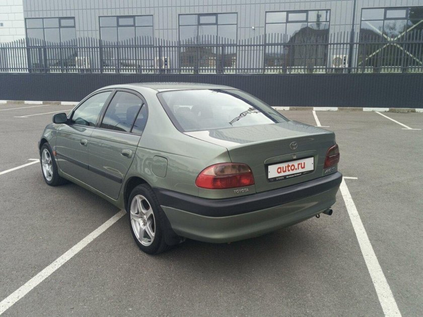 Тойота авенсис 1999
