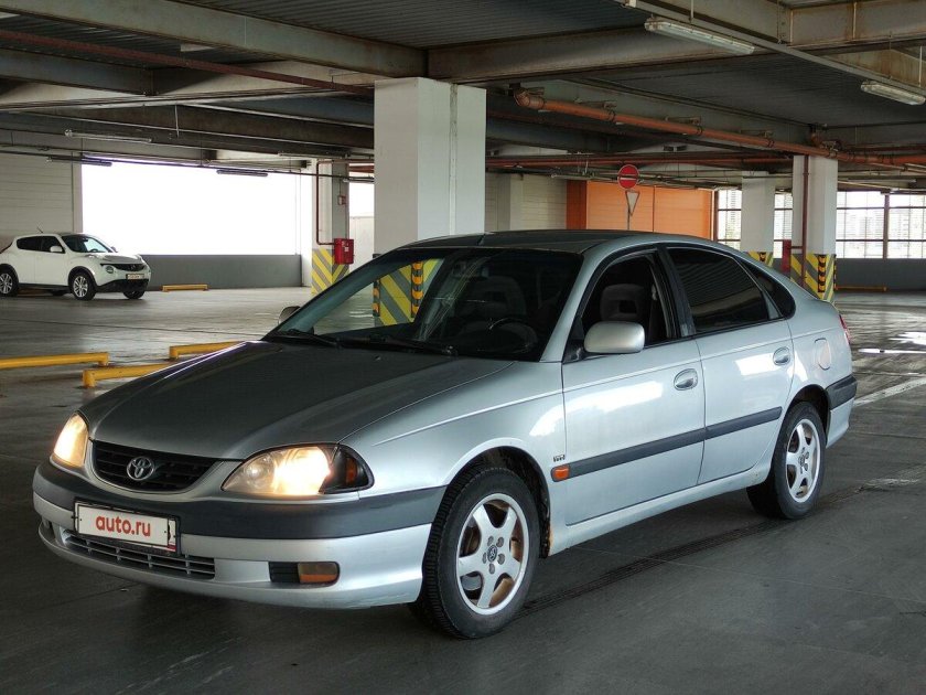 Toyota Avensis 2001