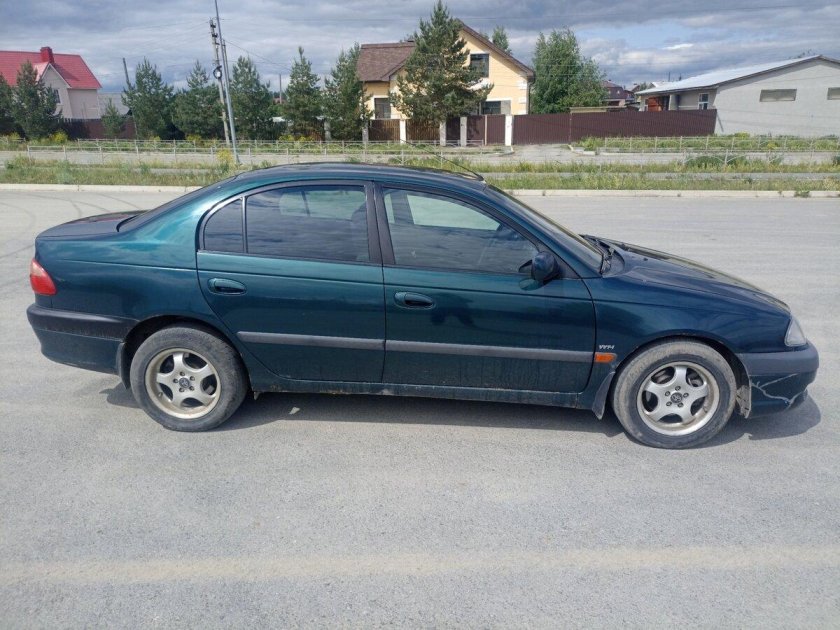 Toyota Avensis 2001