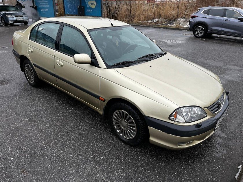 Тойота авенсис 1 поколение