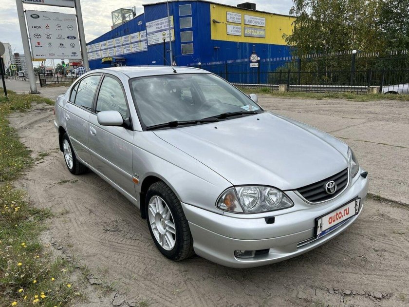 Toyota Avensis 2001