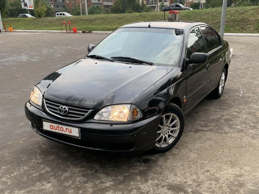 Авенсис 2001г