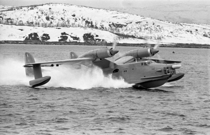 Гидросамолет бе-12