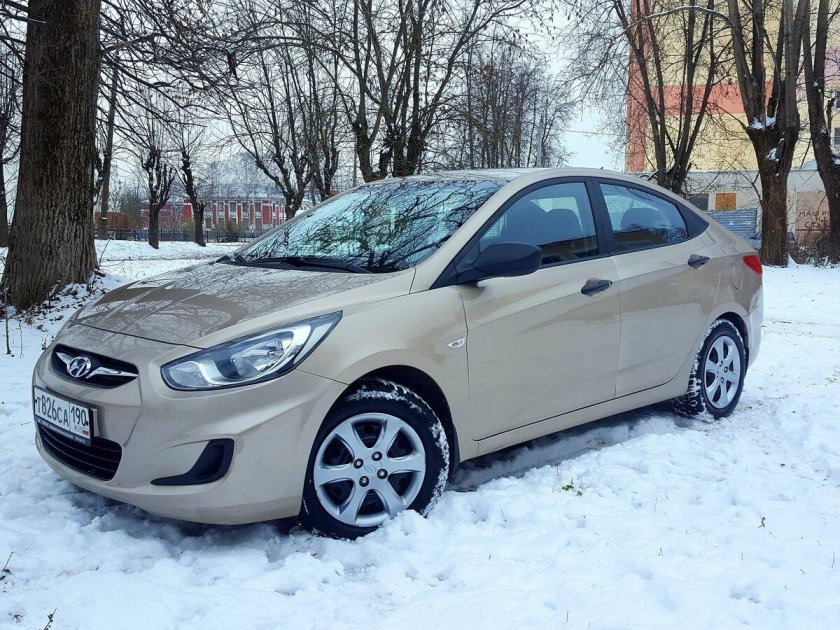 Хендай Солярис 2012 бежевый