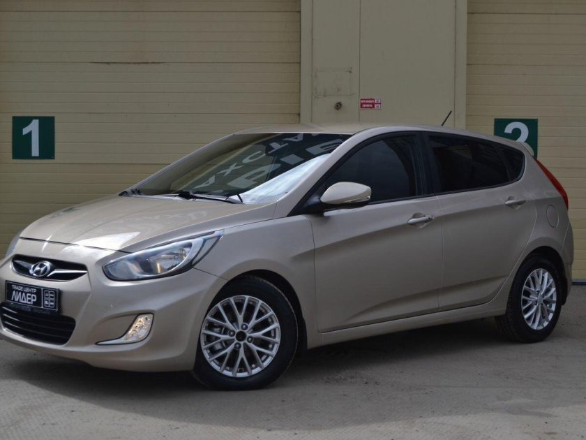 Hyundai solaris 2011