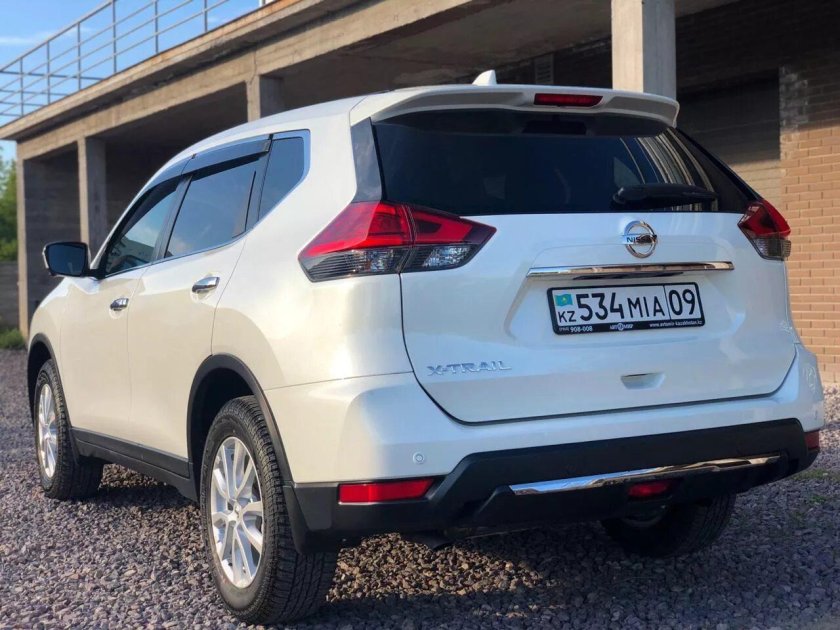 Nissan x-Trail 2019 сзади