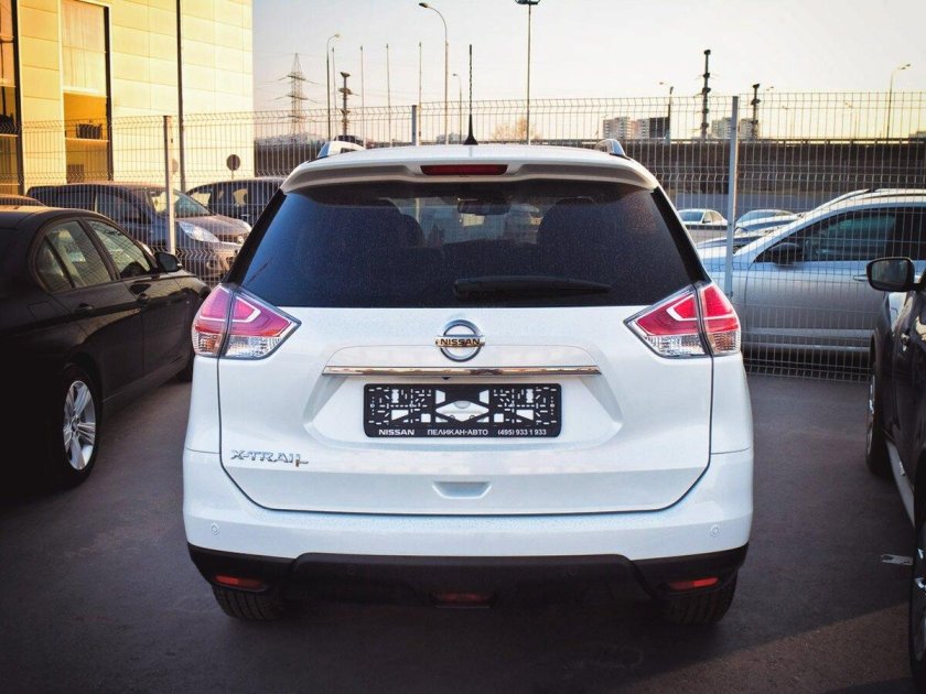 Белый x Trail 2021