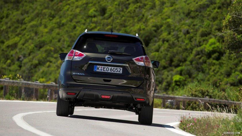 Ниссан х Трейл 2018 зад