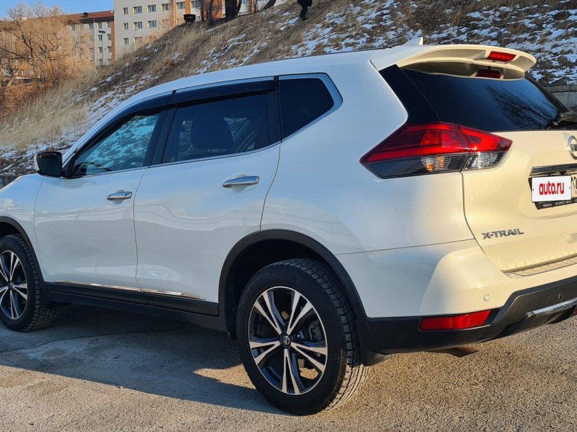 Ниссан икстрейл 2019